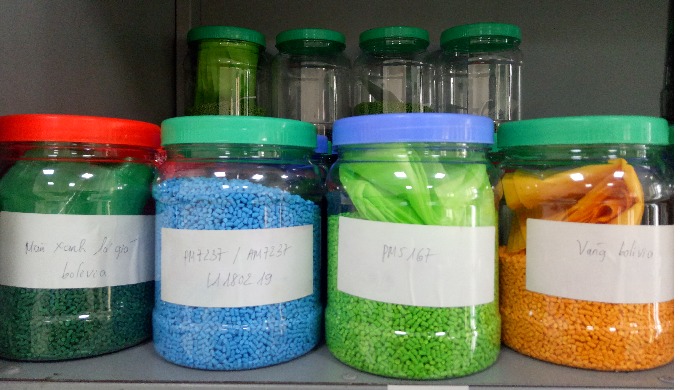We produce and export: - FILLER MASTERBATCH - COLOR MASTERBATCH (white, black, green, blue, red, yel...