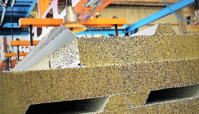 Insulating composite panels for roof applications: ECOPANEL type RL-WL Insulating composite panels f...