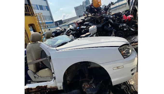 Junkyard, Cannibalizer, Scrap Car, Junkyard Cars, Car Recycling, Salvage Vehicles, Used Vehicle Recy...