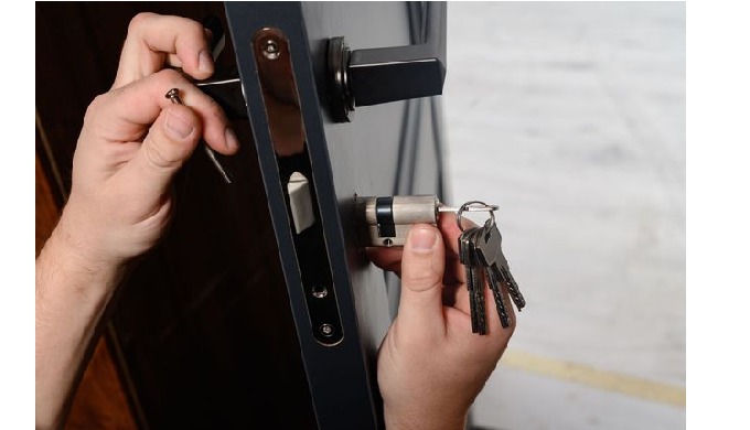Besoin d'accéder rapidement à vos locaux ? Notre service de dépannage d'ouverture de portes est là p...