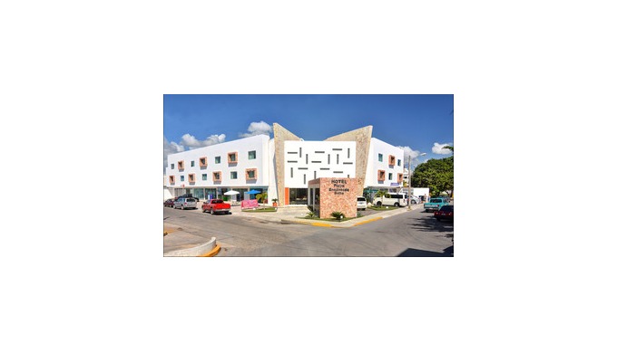 Riviera Maya es como se conoce a una región ubicada en el Estado de Quintana Roo, en la zona de la P...