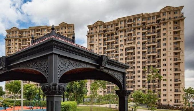 Raheja Reserve is a premium housing project that offers 2 BHK flat in Pune brilliantly placed at the...