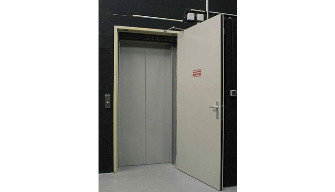 Blocs-portes EI - 1 vantail : Vantail isoplan type caisson de 57 mm d’épaisseur à parements en tôle ...