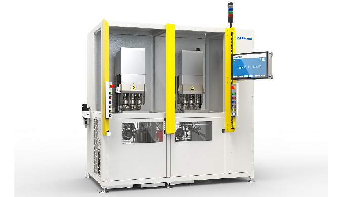 Vacuum leak control with Helium