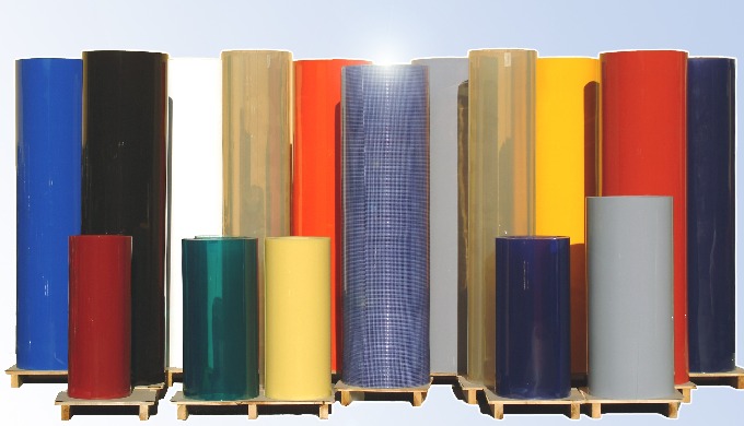 Les portes à lanières DOSSMAN sont fabriquées en France, elles sont sur-mesure. Sur le site web doss...