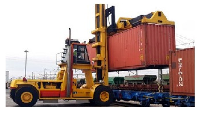 SERVICIOS DE TRANSPORTE FERROVIARIO DE MERCANCÍAS