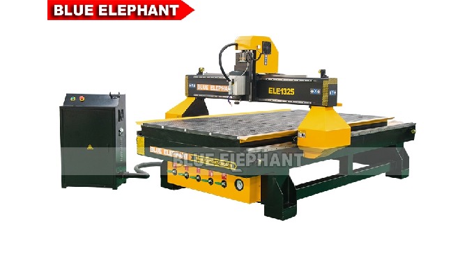 La gravure sur bois machine CNC Router pour les jouets en bois, armoires mobilier La gravure sur bois machine CNC Router pour les jouets en bois, armoires mobilier