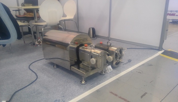 The wide range of application from low viscosity to high viscosity ; Ex; Chocolate,Cream, Juice, Jam...