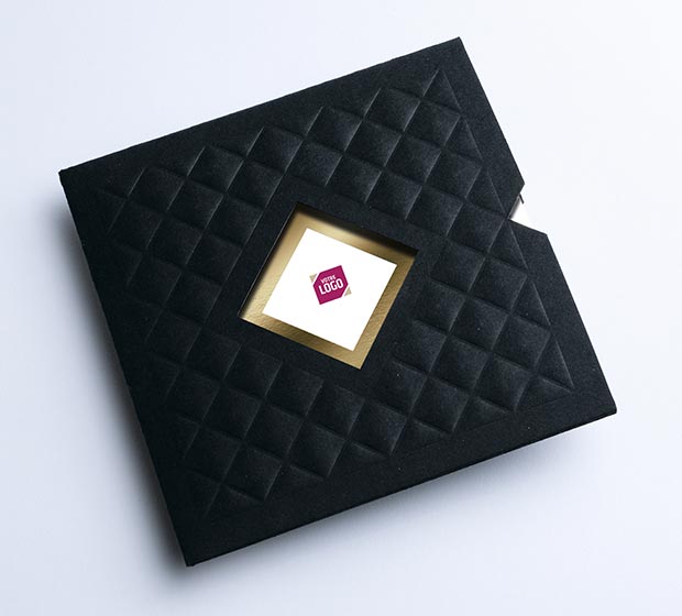 Carte de vœux AGATE NOIRE de CREIDEO est une carte de vœux de l’entreprise AGATE 2021, très chic et ...