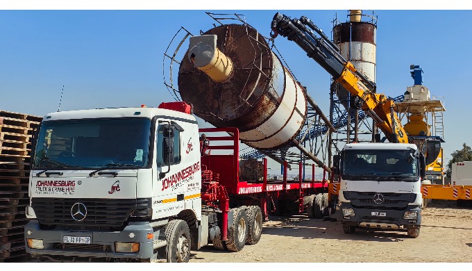 Panelvan, flatbed and crane truck hire for goods, machinery and constructio...