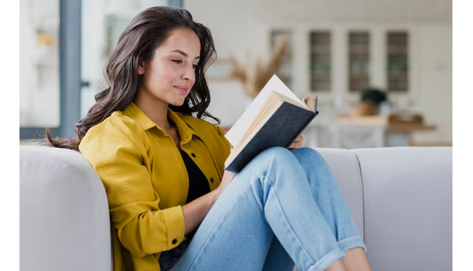 Колись книгарні були популярним місцем, де люди годинами переглядали книжкові полиці в пошуках ідеал...