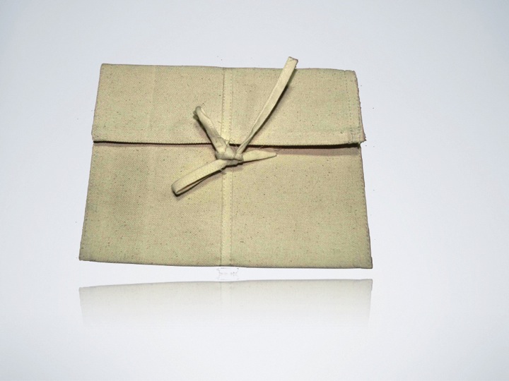 Coupon holder bag made of 100% regular Canvas fabric. Carry your coupons to the store in style. Orga...