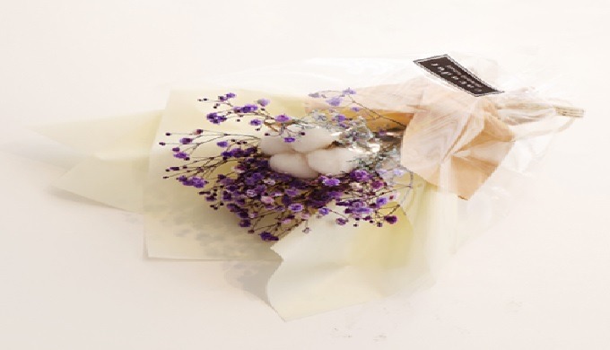 You can give various people a preserved flower bouquet. For example, a girl friend, teacher, mother,...
