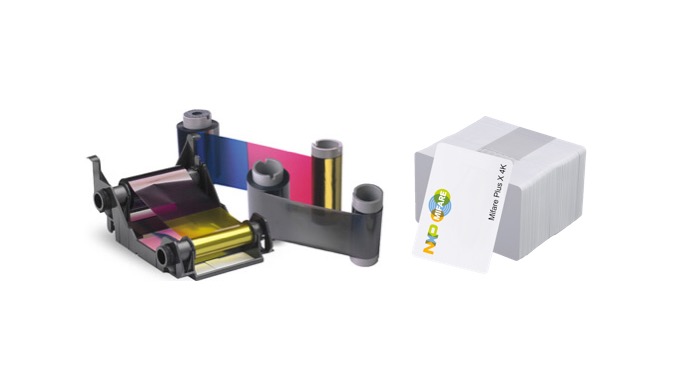 Badges et Cartes avec ou sans Contact : - PVC, RFiD, Mifare ... - Cordon et portes badges - Ruban d'...