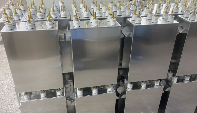 Power Capacitors designed for Induction Melting System usually with cooling down design to decrease ...