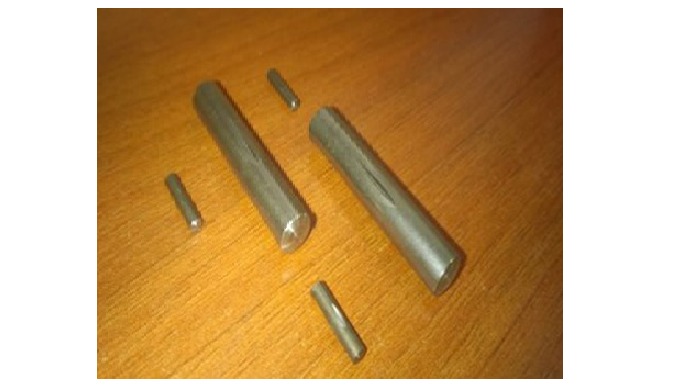 PIN WITH GROOVES CENTERED IN THE MIDDLE THIRD OF ITS LENGTH ISO 8742