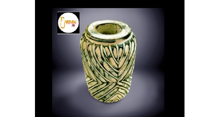 Pretty vases. Item code: AHV900. Vase wood hand carved, hand painted. Finish : Antique white. Height...