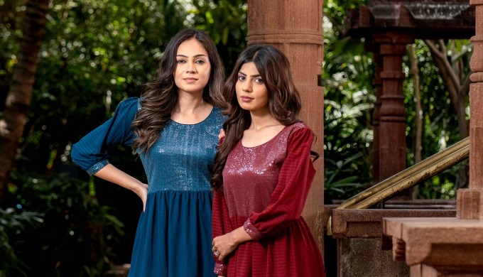 VALA’S has launched its new catalogue, CHERRY VOL-18, which features an array of women’s clothing. T...