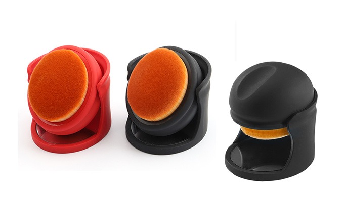 This all-purpose, ball-shaped makeup brush allows seamless blending of foundation, blush, and more. ...
