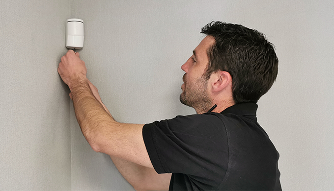 Depuis 2014, Home Control accompagne particuliers et professionnels dans la sécurisation de leurs bâ...