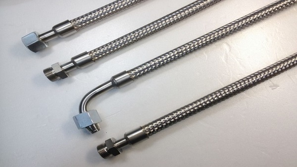 MISTFLEX 15 / 18 SEUNG JIN Connection Hose Assemblies, is suitable only for providing a connection b...