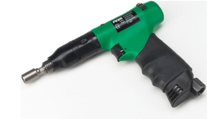 “High” grip to exert adequate pushing force while keeping the tool axis in line with the arm axis “L...