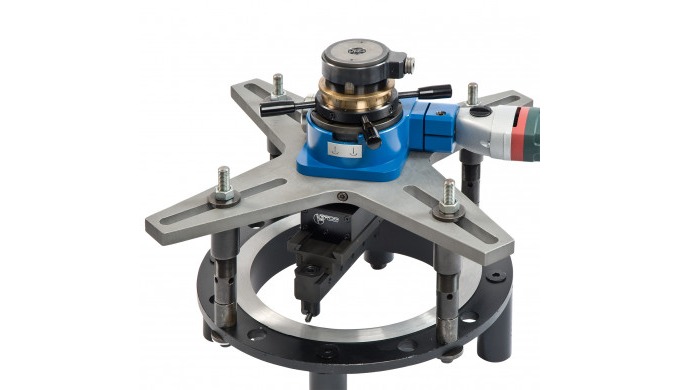 Außenspannende Flanschendrehmaschine (TDF)