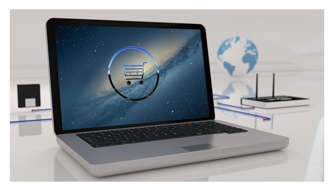 Un site e-commerce, ou site marchand, est un site internet ou une plateforme web permettant la vente...