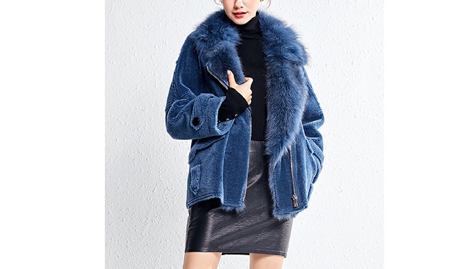 Now the popular lamb fur coat is because the lambs are exposed, and the fluffy short particles feel ...