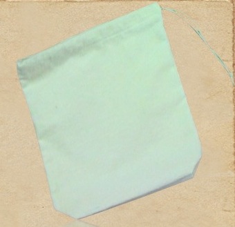 Bags made of 100% regular cotton fleeced fabric.This cosmetic bag features an easy close top drawstr...