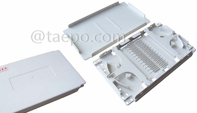 Descriptions Fiber optic splice trays are located at intermediate points al...