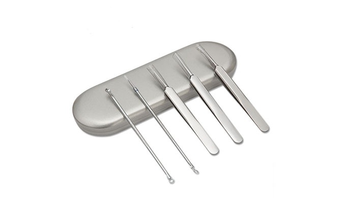 A stainless steel tool set for hygienic removal of acne, blackheads, and sebum. Includes various tip...