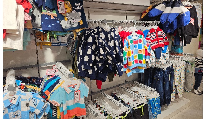 FirstCry.com Store in Delhi Daryaganj is your ultimate destination for all things baby and kids! We ...