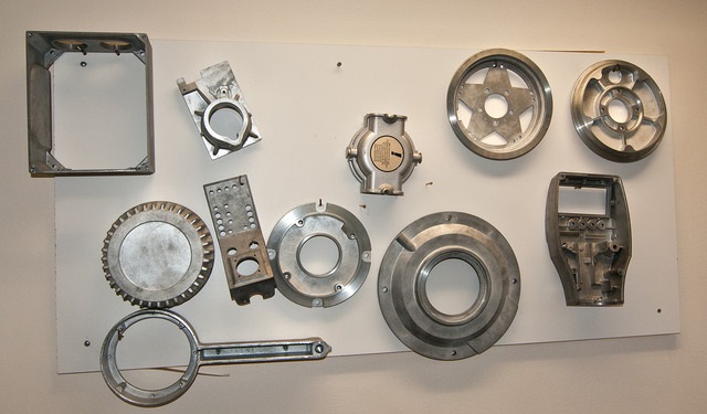 Mekinor har sedan 1981 gjutit zink-aluminiumlegeringar, idag endast ZP1110(ZA12 ZAMAK12) Zink 89% Al...