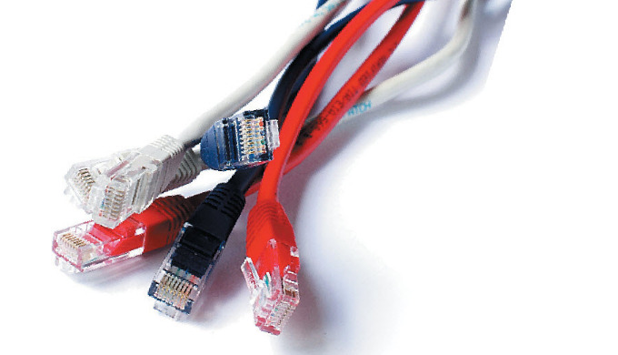 EDV und Telefonie wächst immer mehr zusammen. Voice over IP, CTI und Standortanbindungen per VPN ste...