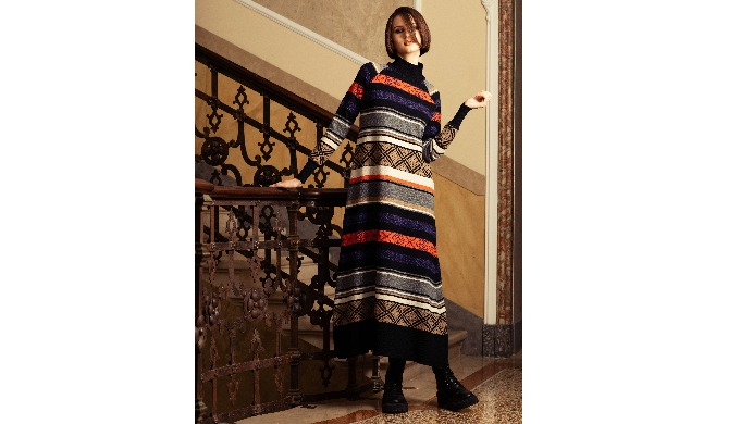 Annapurna is the collection for a young fashion addicted lady. Selfconfident, once sporty once poshy...