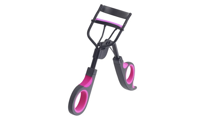 Designed for comfort and control, these eyelash curlers feature anti-slip rubber grips for a steady ...