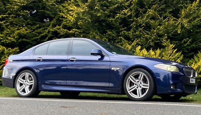 Mnmridez offers first-class Melbourne chauffeur airport transfers to and from Melbourne's airports f...