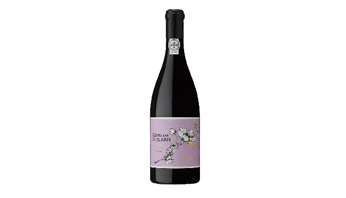 Vinho Tinto com carácter freixenista do Douro Superior, encorpado com aroma...