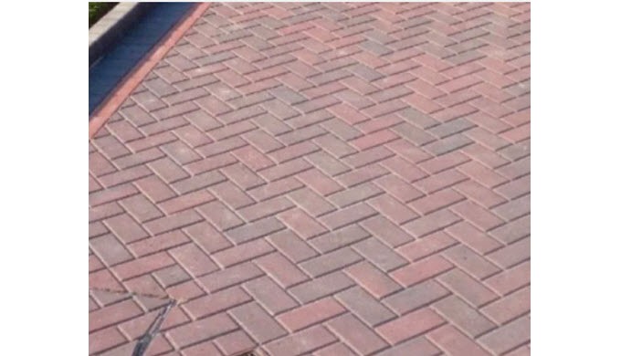 We offer a wide range of commercial and domestic surfacing services, including paviours, driveways, ...