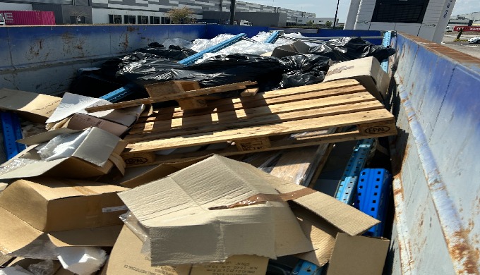 Location benne de 5 à 30m3 pour la gestion de vos déchets de chantiers ou particuliers,