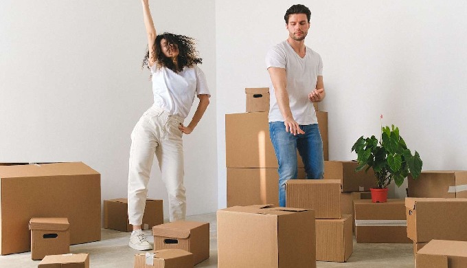 Moving within the UAE can be just as demanding as relocating to another country. At BrightLink Cargo...