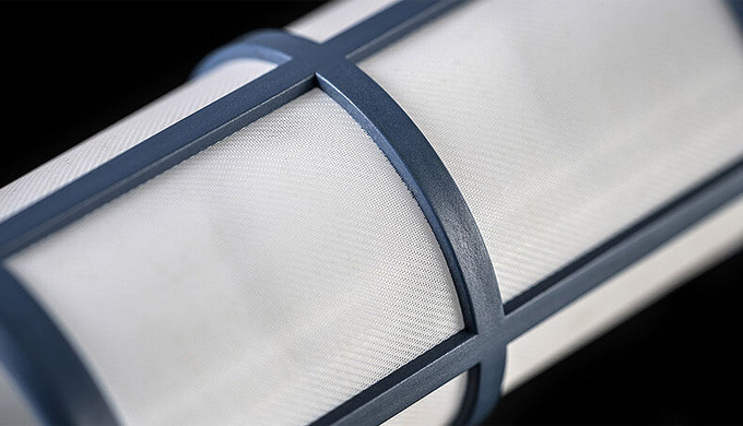 vombaur bietet nahtlos rundgewebte Filterschläuche und Schmalgewebe für die Filtration, gefertigt mi...