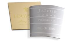 Plaque d’identification appliquée à la plv luxe