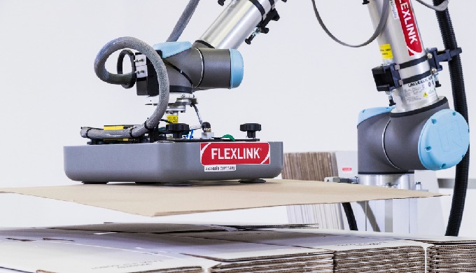 ARTICULATED PALLETIZING ROBOT