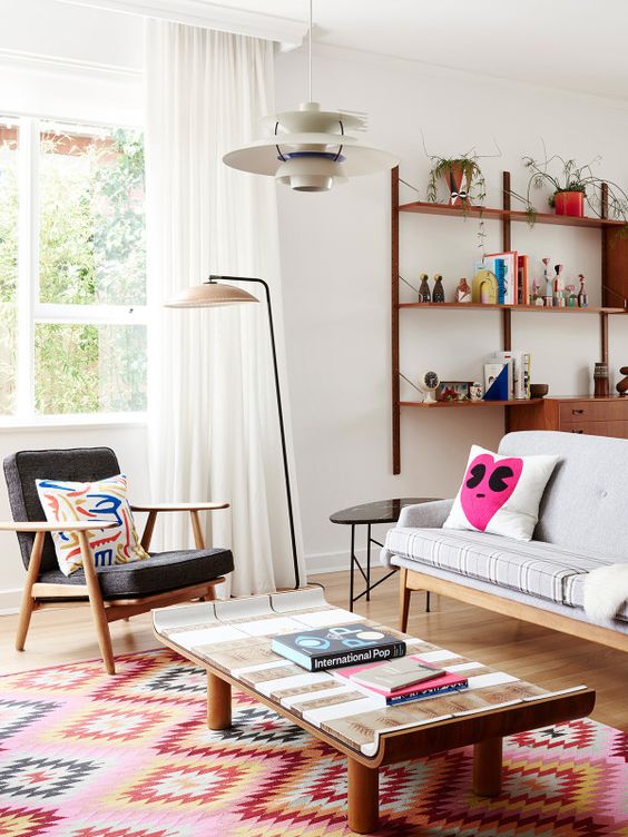 Zoekt u een gemeubeld appartement of huis te huren ? Dan bent u op het juiste adres. Trevi-Immocom i...