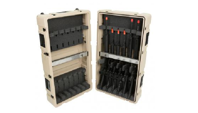 Maleta apta para el almacenamiento y transporte de varias armas. Diseño especial en el interior para...