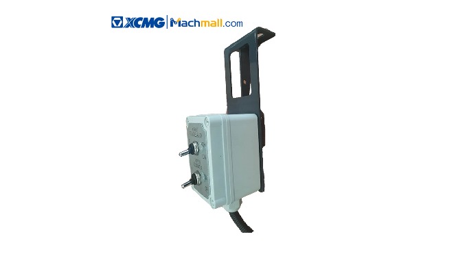 徐工移动式小型起重机备件腿部油门总成*803687644低价销售 适用于各种徐工起重机型号。我们可以为您提供全新的二手机器以及徐工设备的备件。请随时与我们联系以进行进一步的沟通。徐工汽车起重机备件：履...