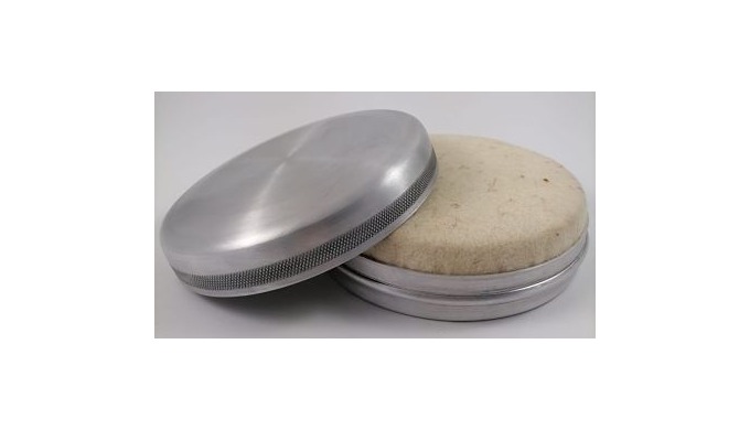 Tampón redondo metálico 13 cms. Fabricado en aluminio redondo con almohadil...