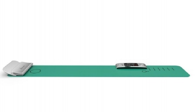 Virtual space putting self-correction exercise device
